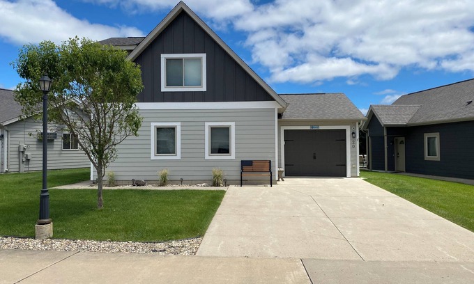 Arnolds Park Cabin | Oasis Stay on the Pond!