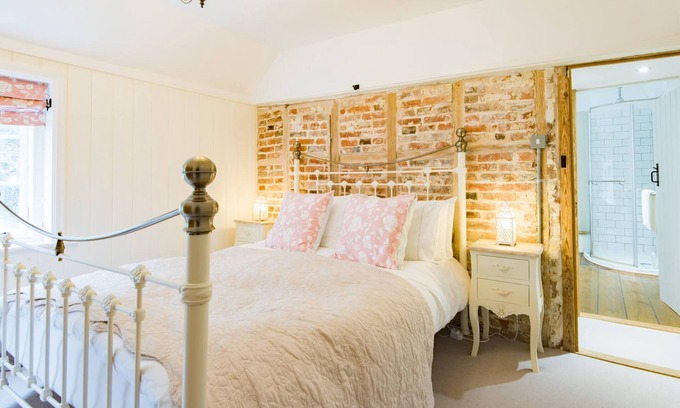 Faversham Cottage | Oast Barn Cottage by Bloom Stays - 2 guests in 1 bedroom