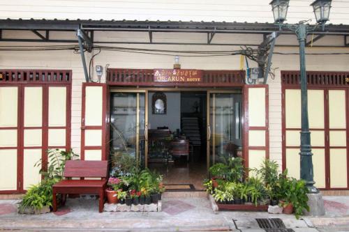 Bangkok Yai Bed & Breakfast | OB ARUN House