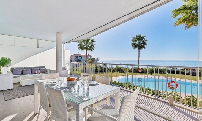 La Capellania Apartment | Ocean and pool view 3-bedroom apt.