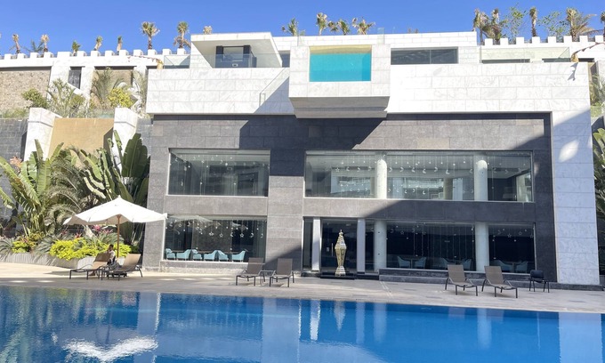 Heliopolis Apartment | Ocean Blue Studios
