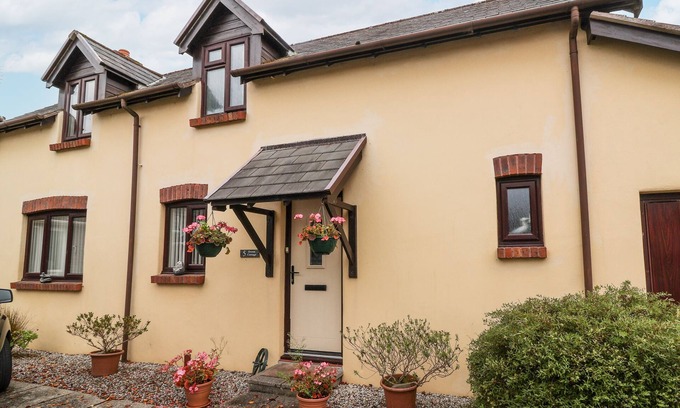 Kilkhampton Cottage | OCEAN COTTAGE, pet friendly, with open fire in Kilkhampton