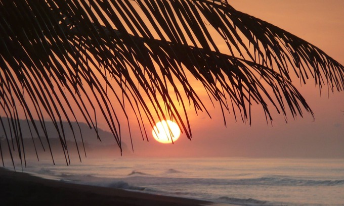 Carate House | Ocean front beach home, lagoon sunrise, Corcovado sunset, wildlife, kayaks, WIFI