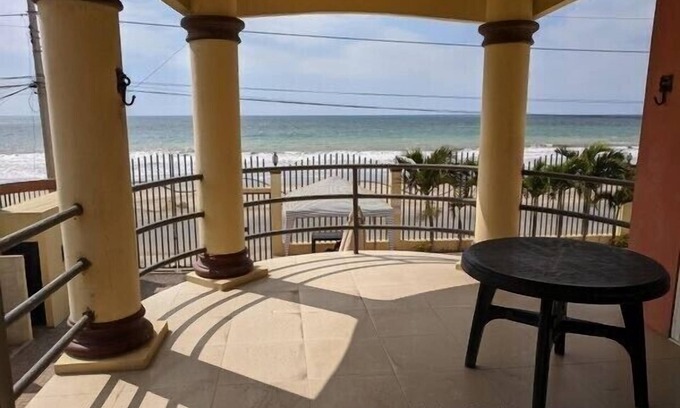 Crucita Condo | Ocean Front condo, 2 bdrm, 2 ba sleeps 4 fully furnished with awesome views.