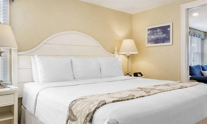 Northwest Harwich Condo | Ocean Front Condo