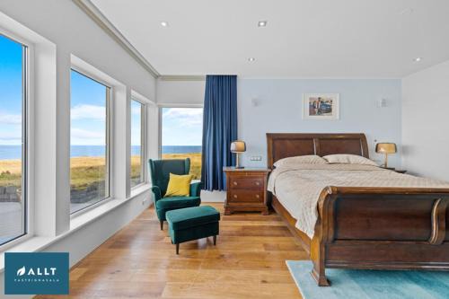 Njardvik Apartment | Ocean House