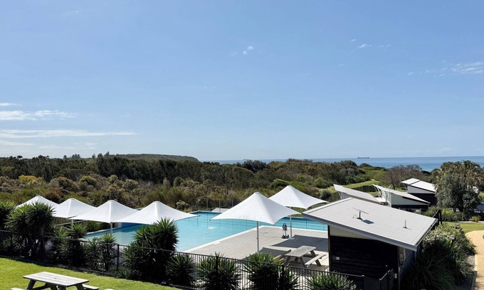 Caves Beach Villa | Ocean Mist at Caves Beach Villas
