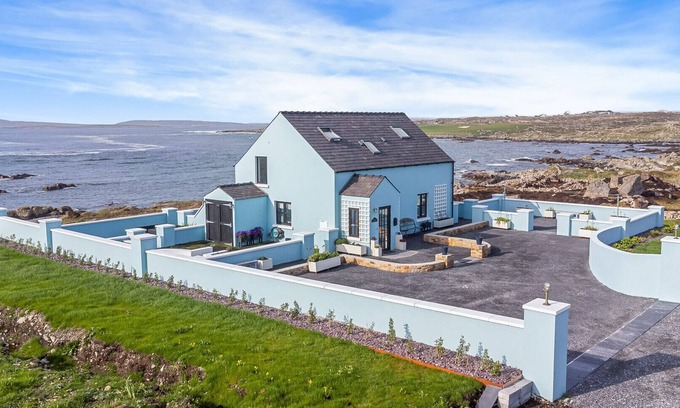 Connemara Cottage | Ocean Mist Luxurious Seaside Haven