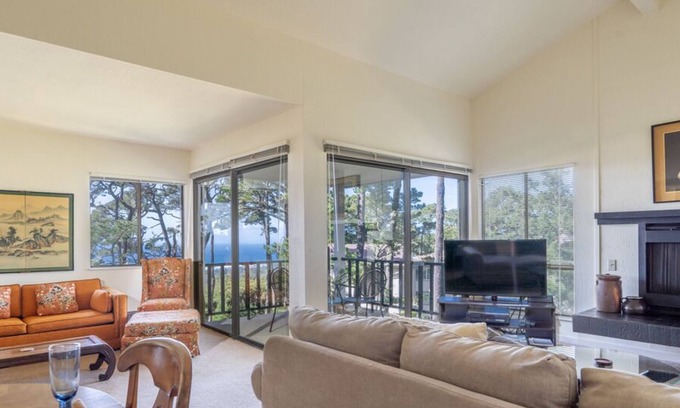 Monterey Condo | Ocean Pines #3 - Pebble Beach Condo - In the Treetops