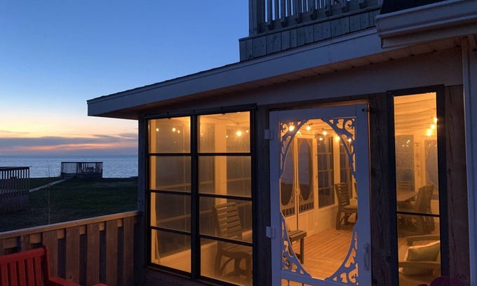 French Village Cottage | Ocean Ridge Beach House - 3-bedrooms with screened-in porch, right on the beach