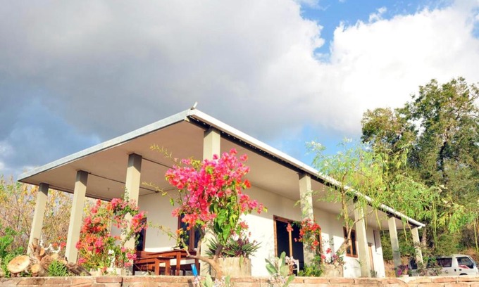 Sekongkang Villa | Ocean Surf Villa