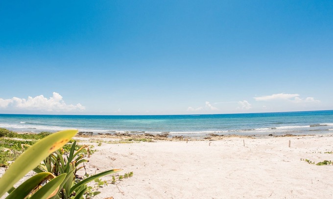 Tulsayab Villa | ocean view 6 BB villa in Tulum. sleeps 17!