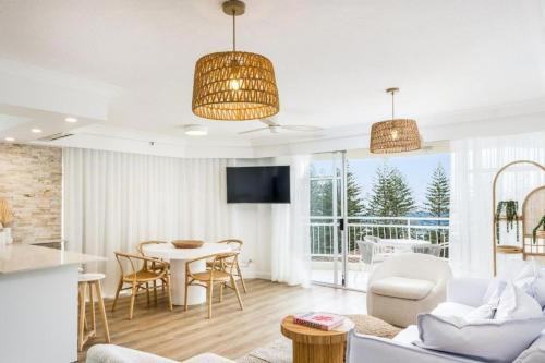 Burleigh Heads Apartment | Ocean View Coastal Haven in Burleigh Heads