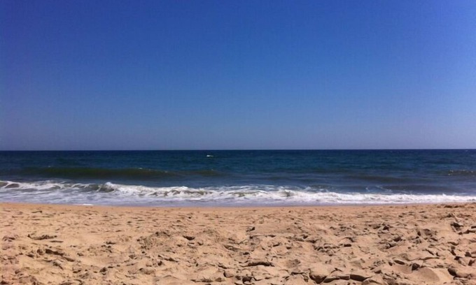 Montauk Cottage | Ocean View Modern Cottage —Walk to Town, Beach Pass Included.