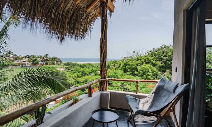 Santa Maria Apartment | Ocean View Starlink Cleaned Daily Pools