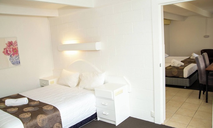 Kalimna Hotel | Ocean Views Motel Lakes Entrance
