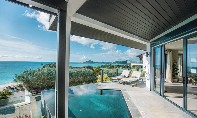 Fryes Beach House | Oceanfront 2 BedRoom with Kitchen Designed for Relaxation and Inspiration