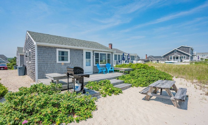 East Sandwich Cottage | Oceanfront Beach Cottage on East Sandwich Beach