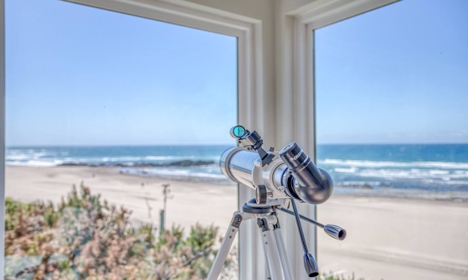 Lincoln City House | Oceanfront Beauty By Beach Access Brings Privacy, Relaxation and Hot Tub!