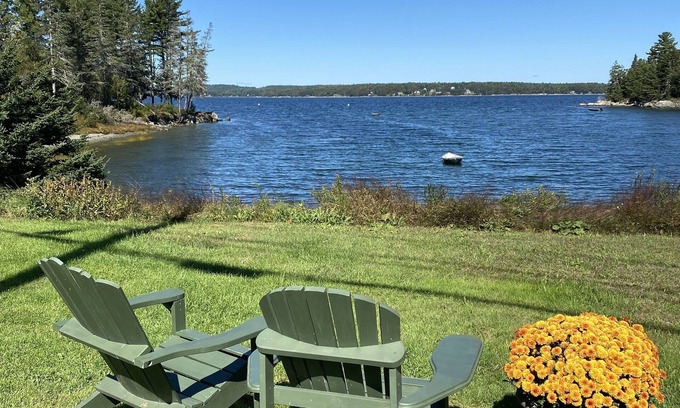 Salsbury Cove Cottage | Oceanfront Cottage at Acadia National Park, Bar Harbor/Rusticator Cottage