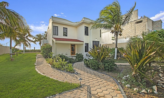 Mexico House | Oceanfront home in Celestun.