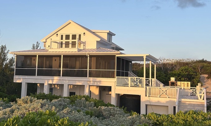 Green Turtle Cay House | OCEANFRONT New Construction Green Turtle Cay with POOL