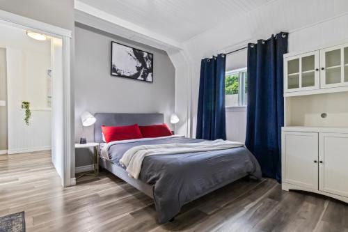 Shediac Apartment | Oceanfront Retreat Behind Ice Cream Shop