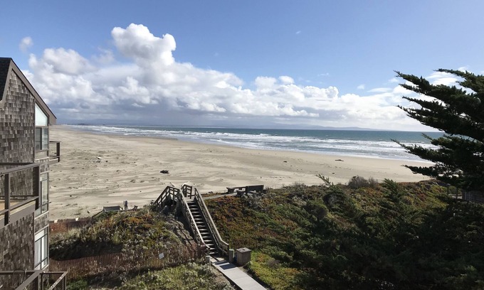 Watsonville Condo | Oceanfront Very Private Condo - 48 Pelican Point - Pajaro Dunes on Monterey Bay