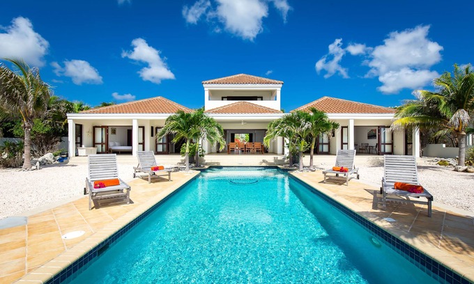 St. Marie Villa | Oceanfront Villa w/5 bedrooms & pool -Near Beaches & Restaurants - Coral Estate
