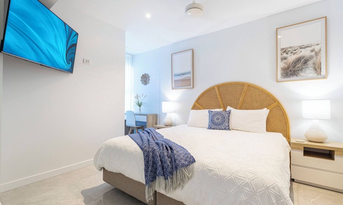 Bokarina Apartment | Oceanus oasis. Stunning modern coastal apartment