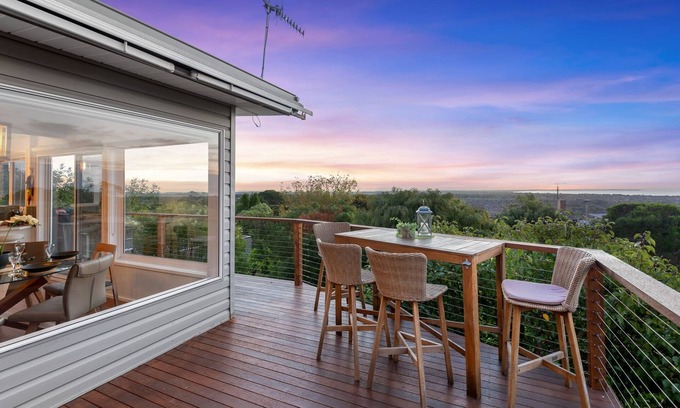 Rosebud House | Oceanview 3-Bed Family Home with Cinema Room