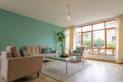 Petit Jean Ocharan Apartment | Ocharan 410 by Wynwood House