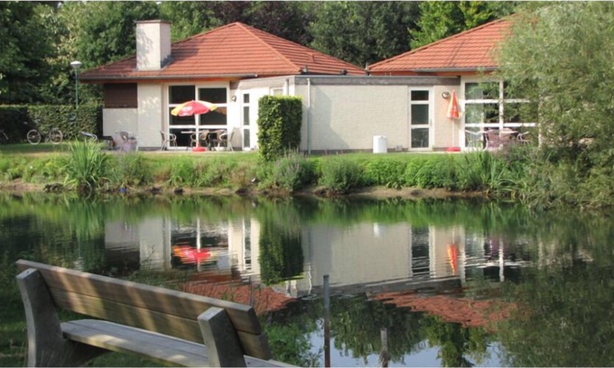Oostrum Resort | Oeverwoning 4p - Two Bedroom Resort, Sleeps 4