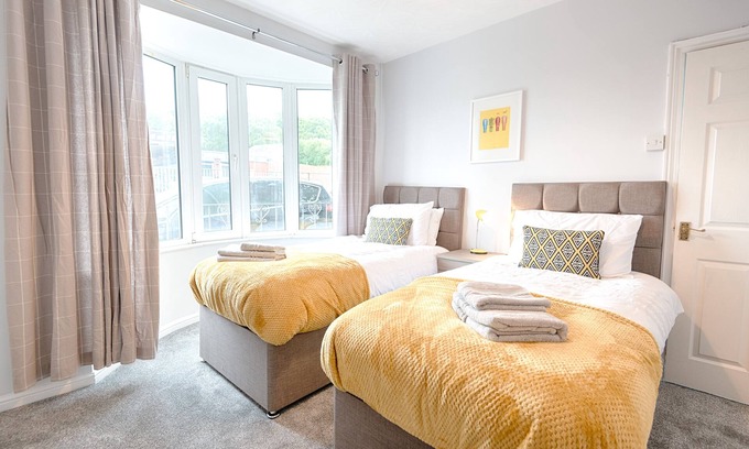 Cockett House | Off Road parking, Garden, TV In Every Room