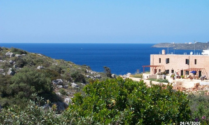 Kalathas Apartment | Offer in May: only EUR 59 per day. Everything is blooming, bathing weather, but not too hot!