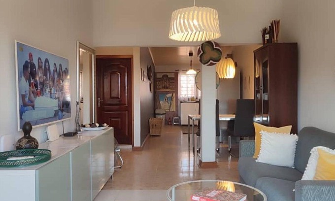 Nungua House | Oheneba Tema - Luxury Hot -Tub Retreat with Wi-Fi