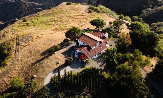 Ojai Villa | Ojai Mountain Ridge Estate, Private Ojai Vineyard Villa