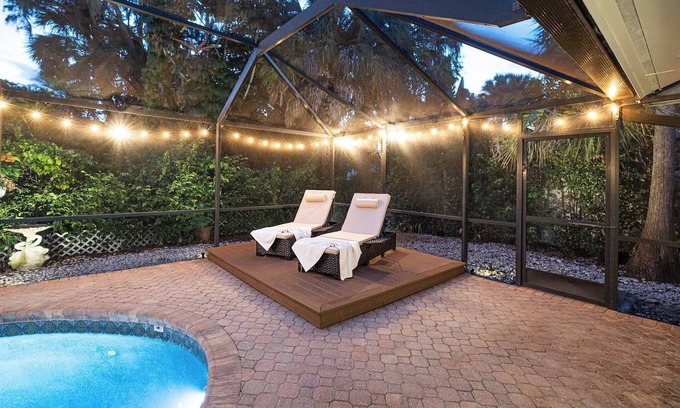 East Naples House | Olam Villa | Free Heated Pool | Secret Room,Cinema