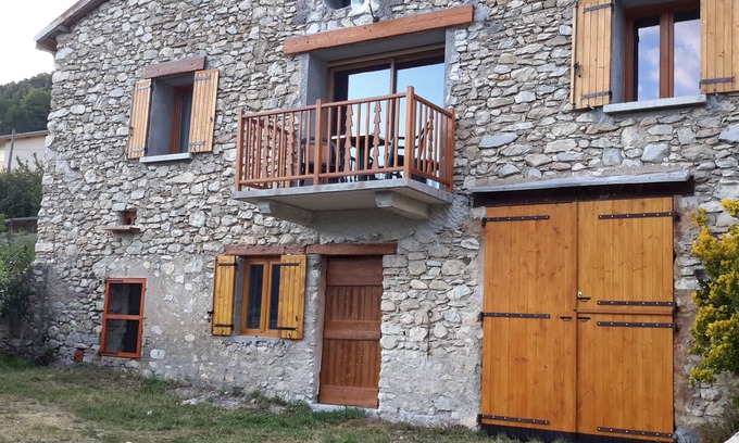 Allons House | Old barn converted into apartment of 110 m2 entirely new. 4 stars