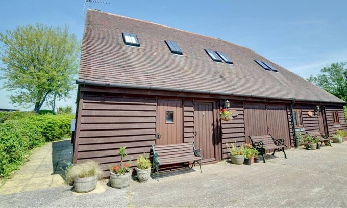 St Mary's Bay House | Old Barn Cottage - Three Bedroom House, Sleeps 4