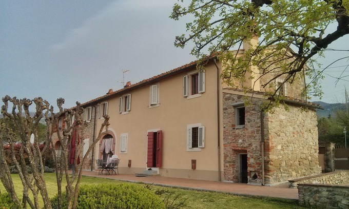 Santomato House | Old farmhouse in Tuscany