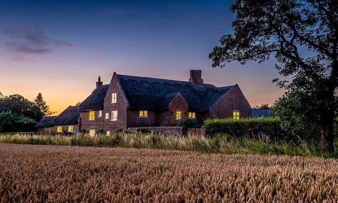 King's Lynn House | Old Hall Country Breaks