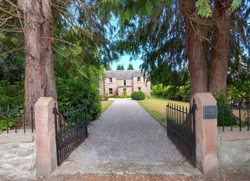 Marybank House | Old Manse