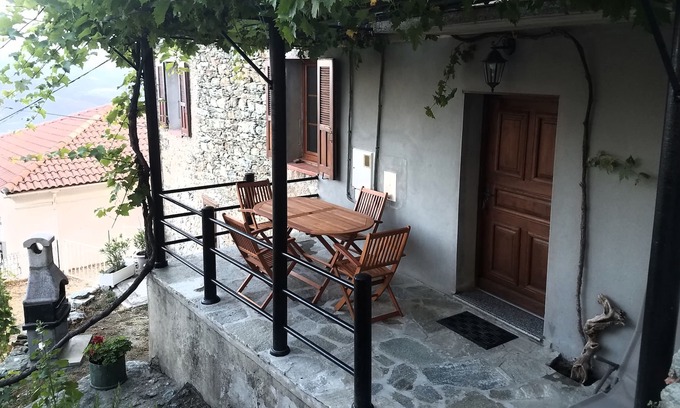 Santa-Lucia-di-Mercurio House | Old mountain house / village Haute-Corse (CORTE and around 10 min)