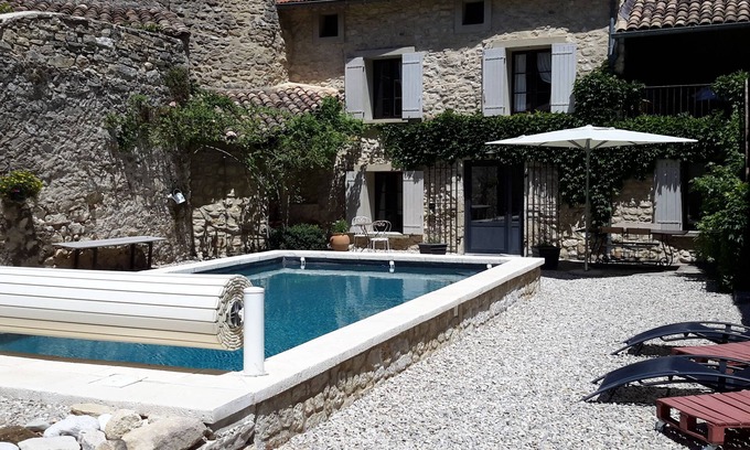 Beaumont-du-Ventoux House | Old, quiet et restored Provencal house with a pool, at the departure of the GR.4