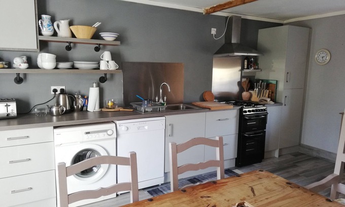 Killotteran House | Old stone cottage situated between waterford Cork Dublin n25