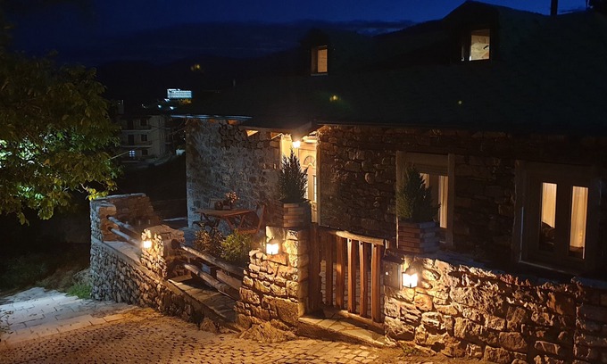 Karpenisi House | Old stone house in the traditional part of Karpenisi .