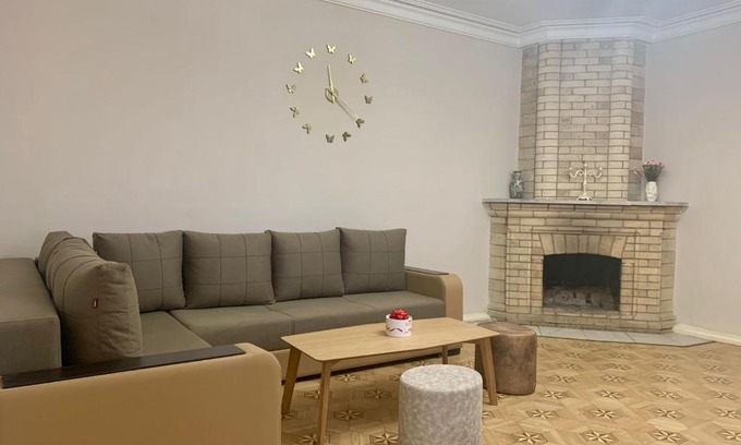 Kentron Apartment | Old Style Armenian House