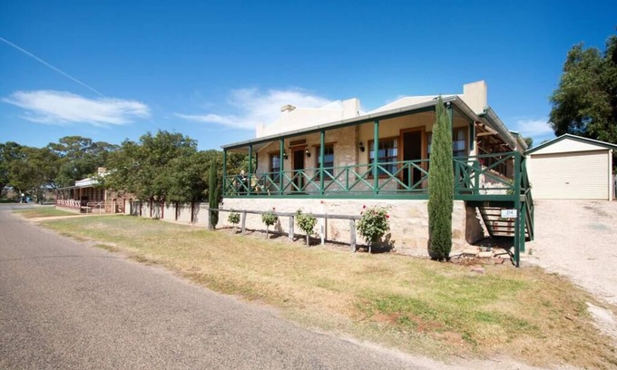 Swanport Cottage | Old Swanport General Store, Swanport-Murray River