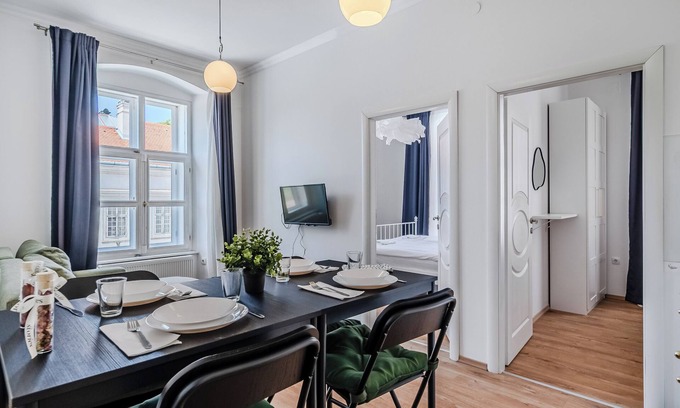 Osijek Apartment | Old Town Heritage Suite 3, Osijek, Croatia